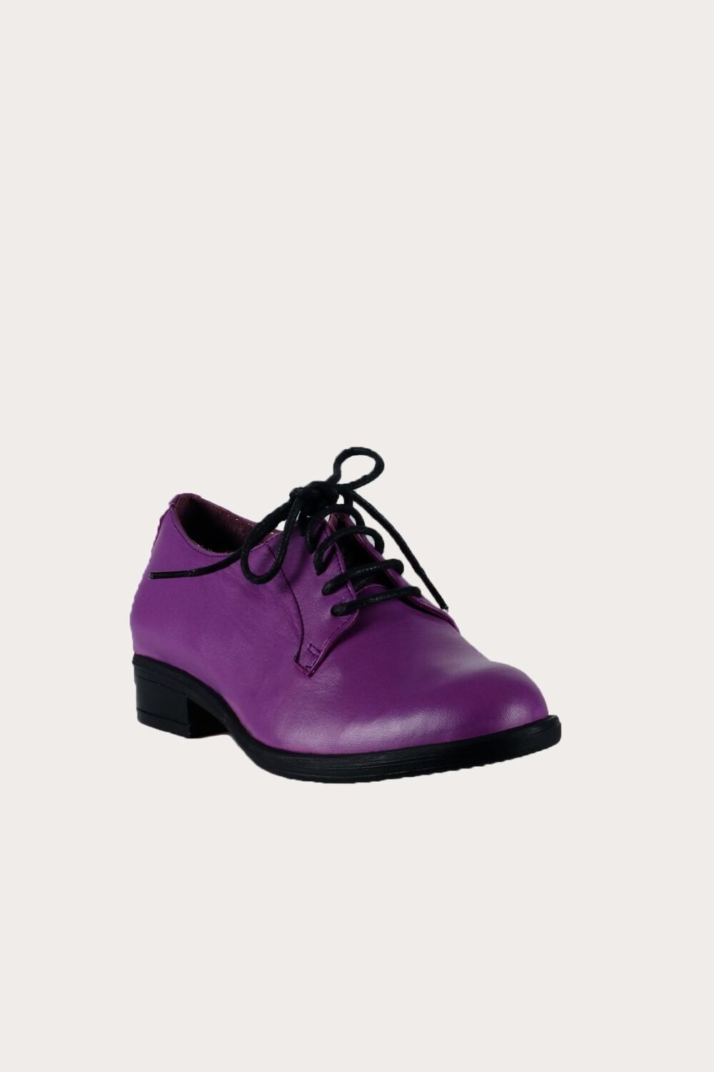 Женские туфли на плоской подошве из фиолетовой кожи Bueno