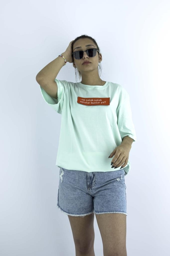 Женская белая футболка Louisiana Polo Slim Fit с заменяемым наклейкой на липучке для настроения.