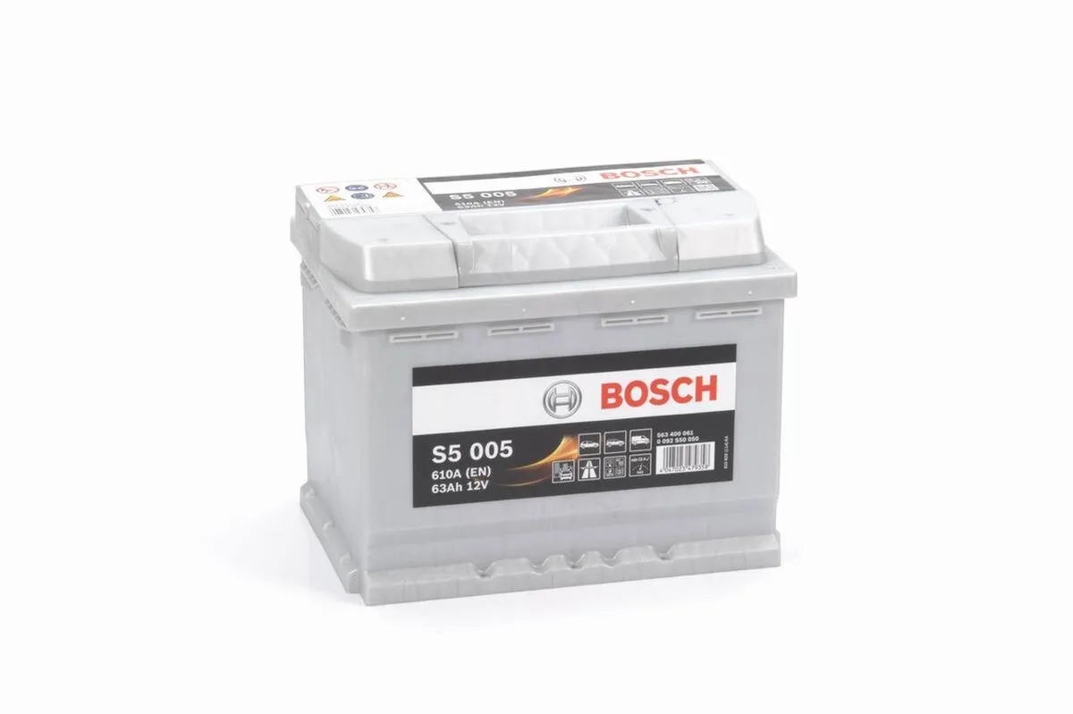 Аккумулятор BOSCH 63Ah "- +" (563400)