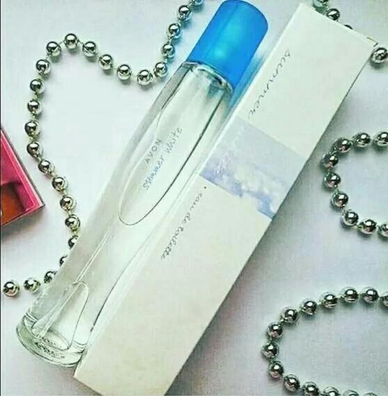 Avon summer отзывы. Саммер Вайт. Summer White туалетная вода 50мл. Эйвон Summer White. Саммер Вайт голубой эйвон.